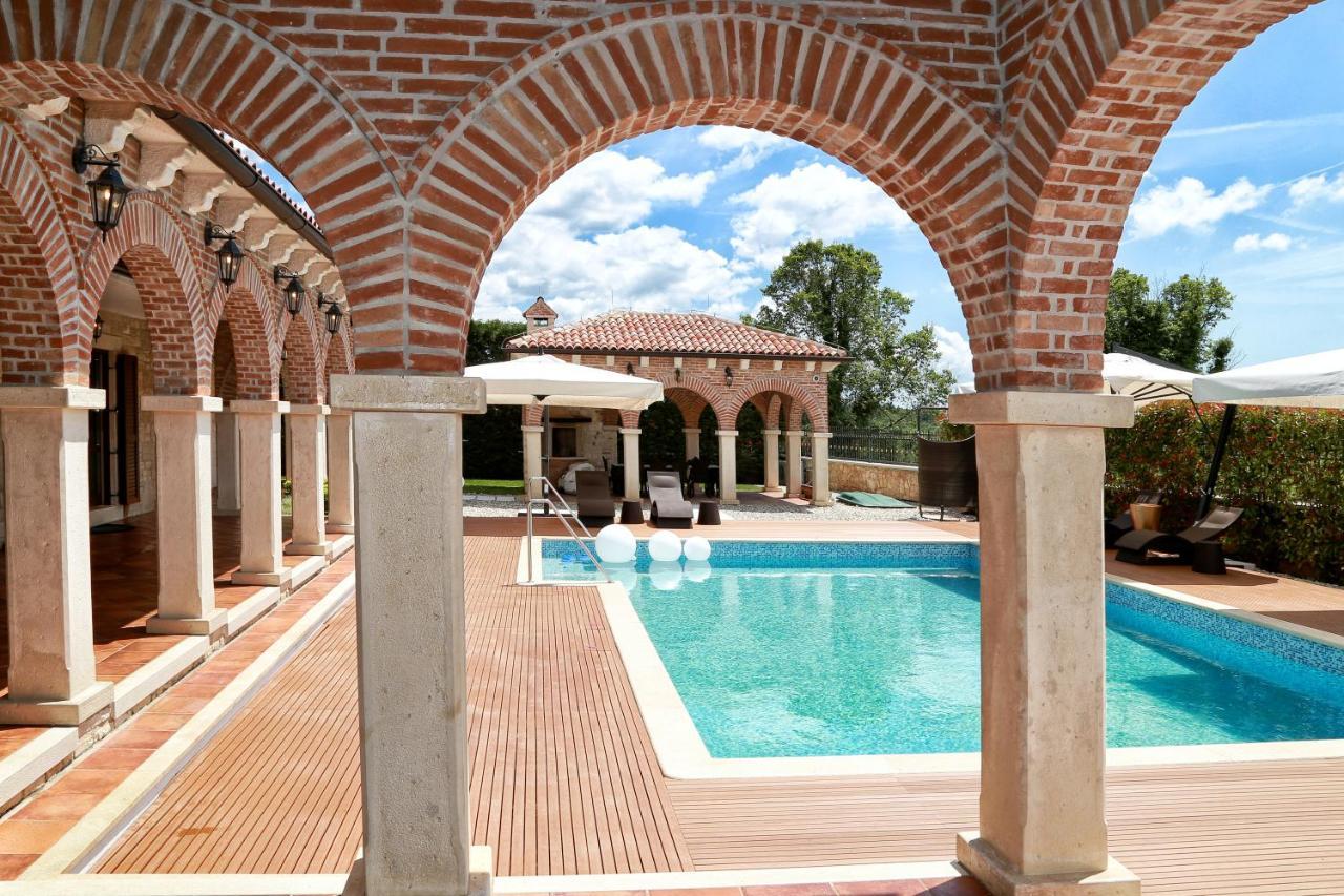 Villa Carolus-Luxurious Istrian Villa Barat (Porec) Exterior foto