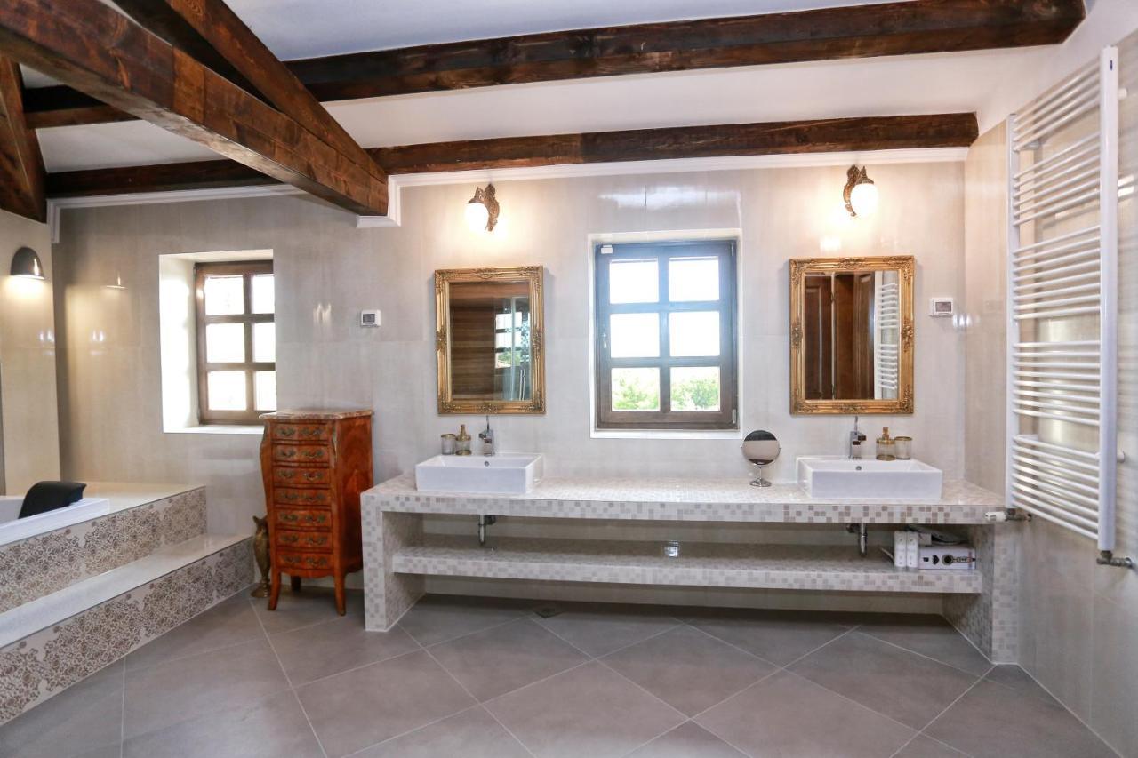 Villa Carolus-Luxurious Istrian Villa Barat (Porec) Exterior foto